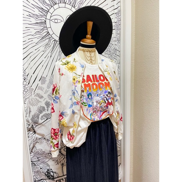 π Beautiful floral jacket - Picture 11 of 11